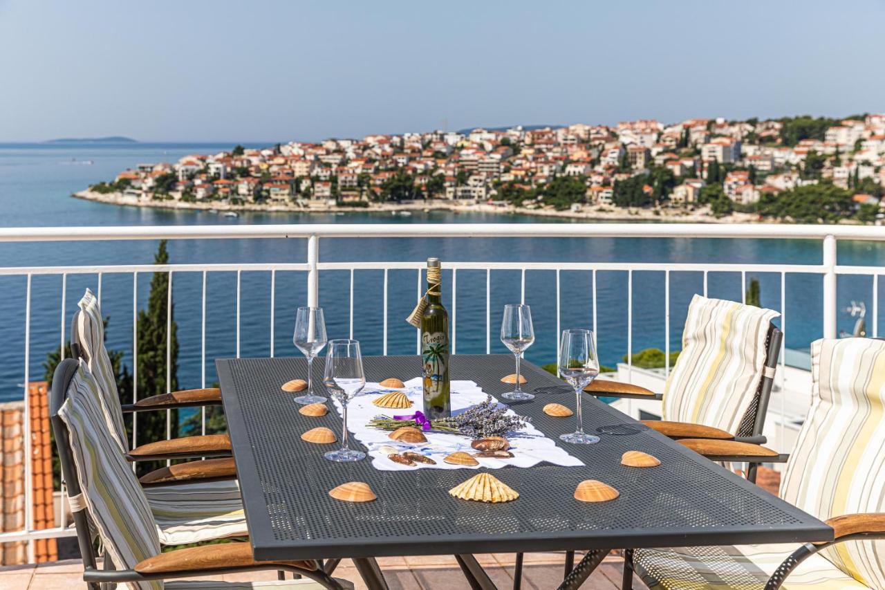 Apartments Villa Nea Leona Trogir Eksteriør bilde