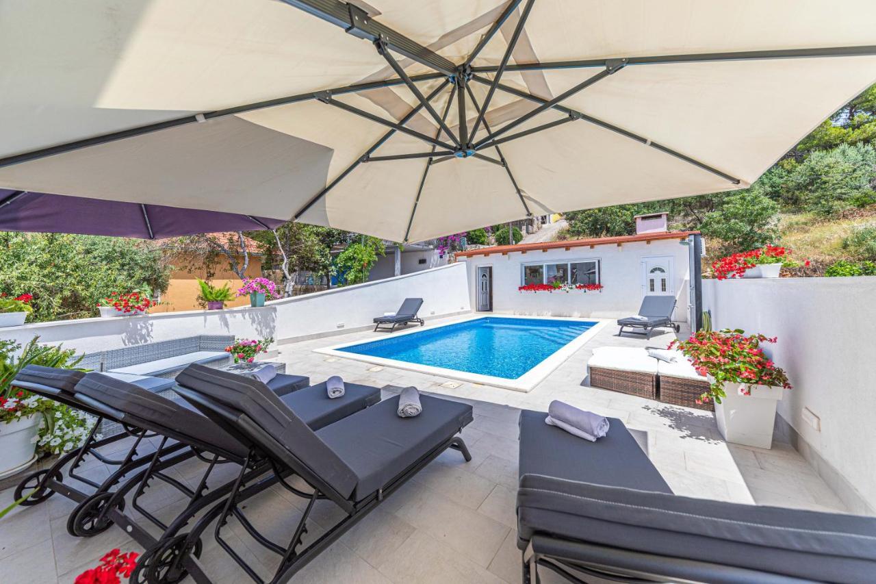 Apartments Villa Nea Leona Trogir Eksteriør bilde