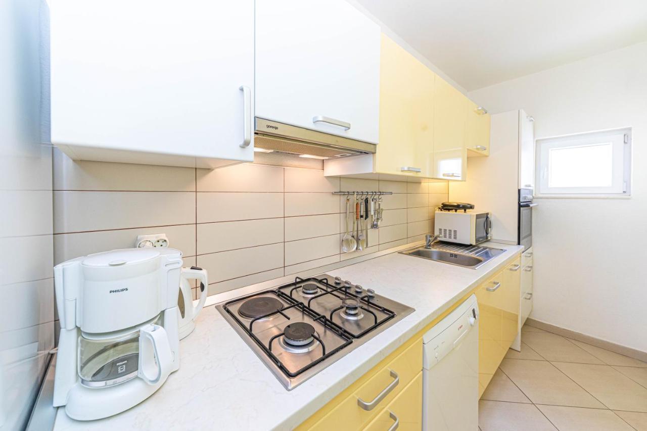 Apartments Villa Nea Leona Trogir Eksteriør bilde