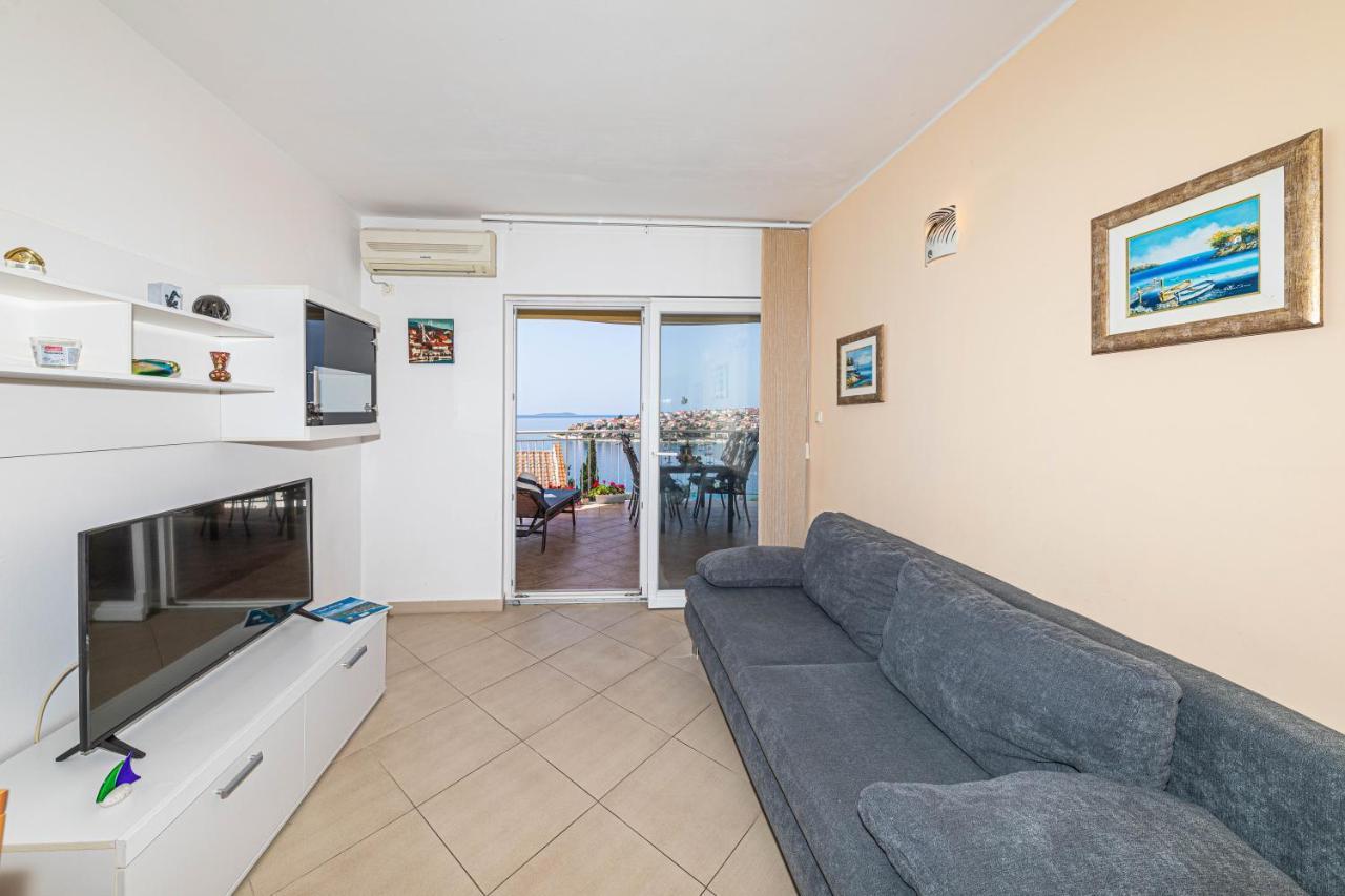 Apartments Villa Nea Leona Trogir Eksteriør bilde