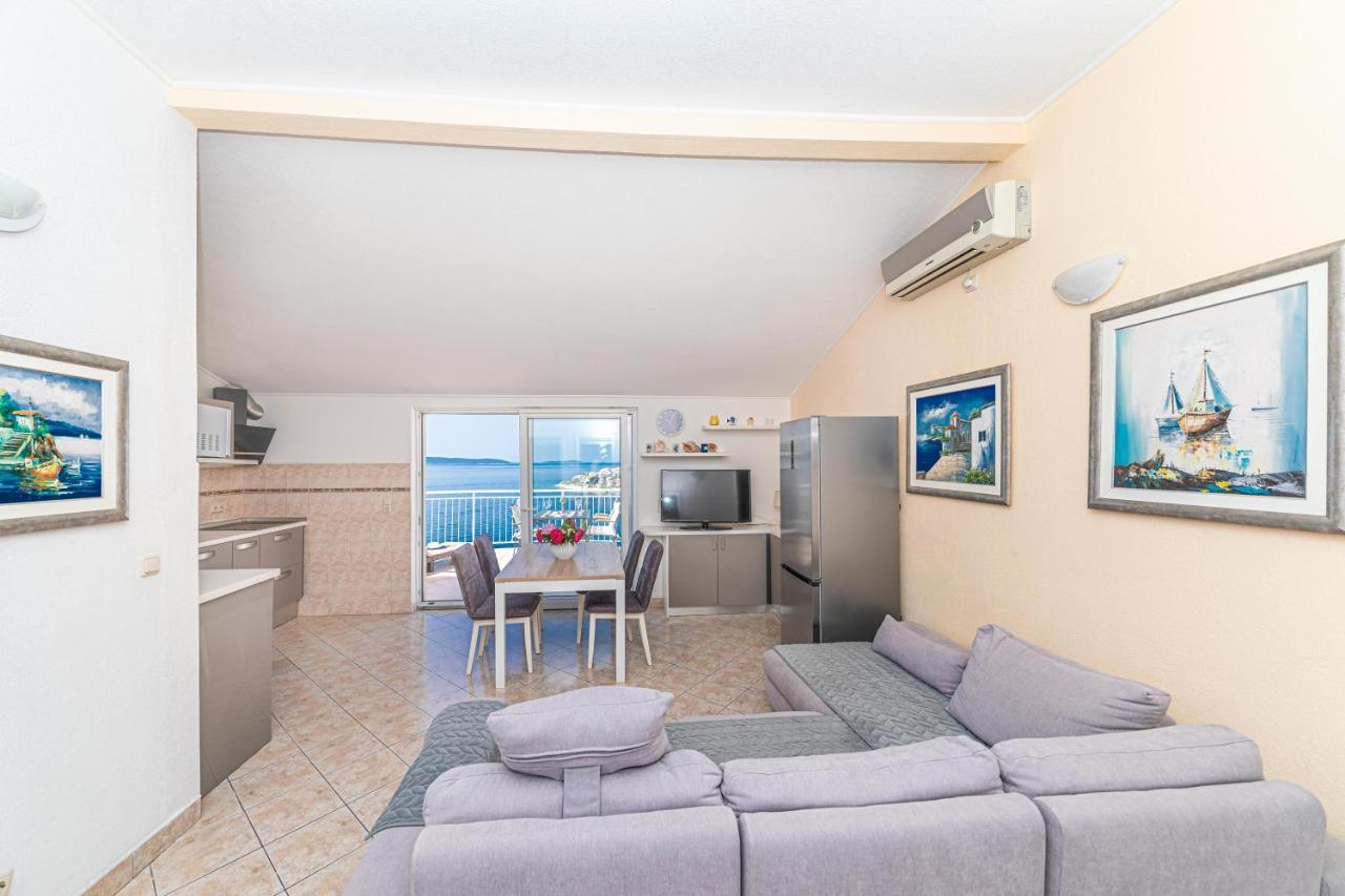 Apartments Villa Nea Leona Trogir Eksteriør bilde