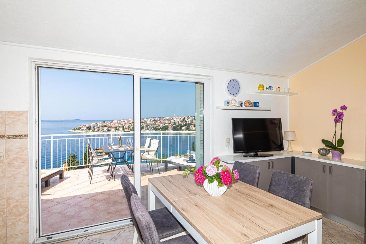 Apartments Villa Nea Leona Trogir Eksteriør bilde