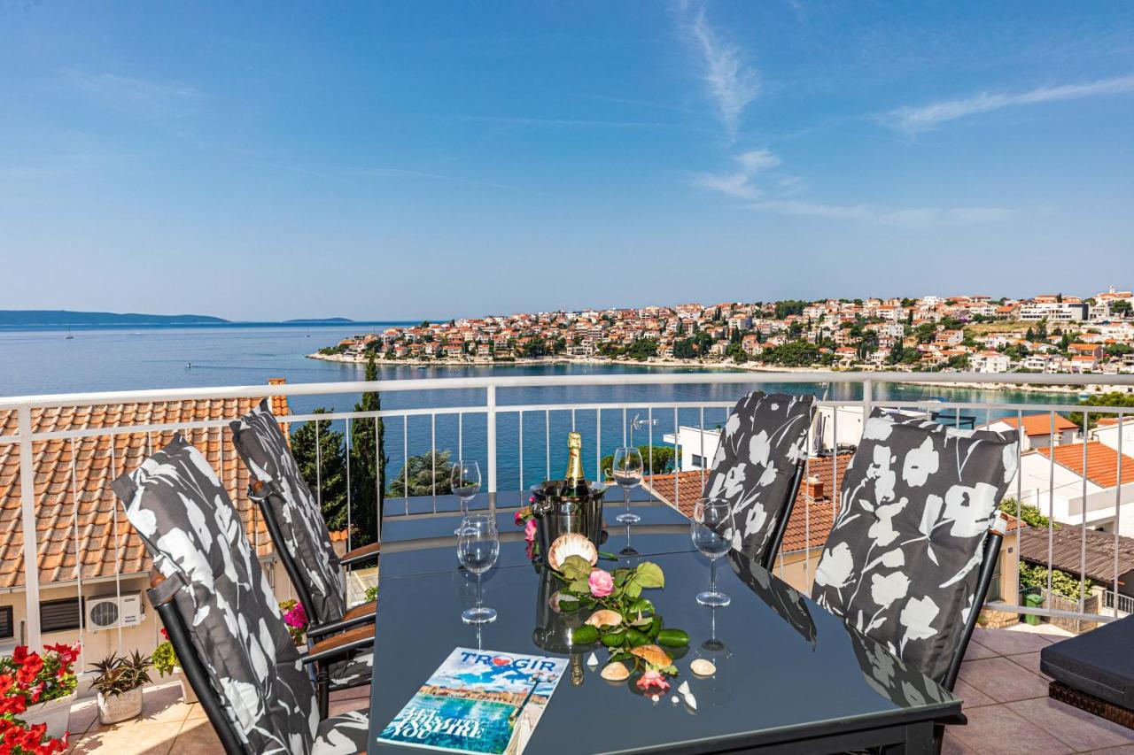 Apartments Villa Nea Leona Trogir Eksteriør bilde