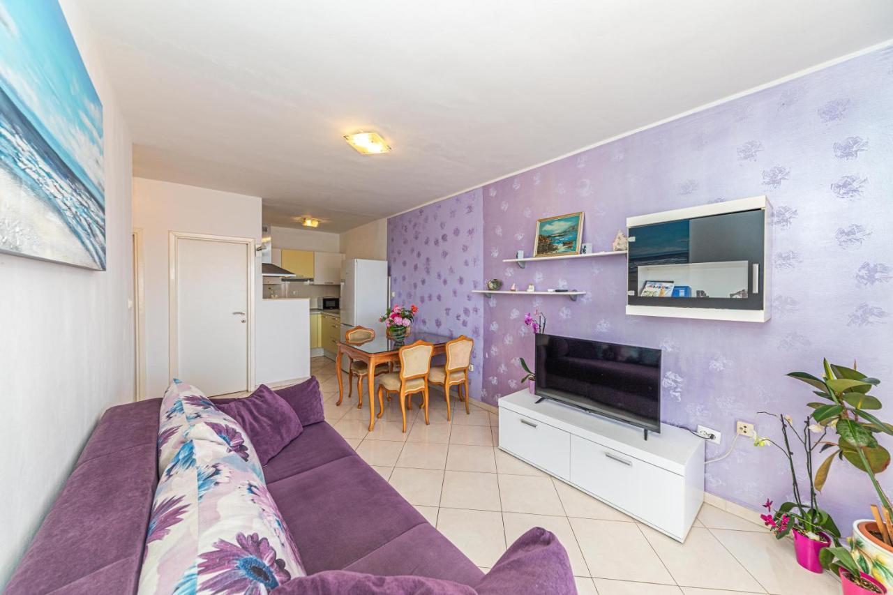Apartments Villa Nea Leona Trogir Eksteriør bilde